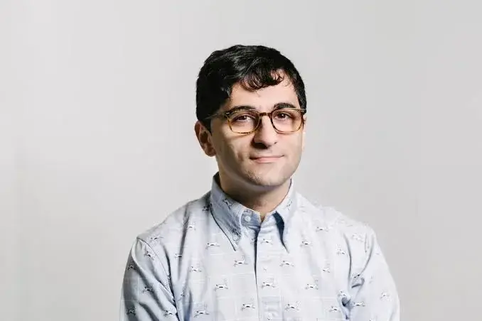 Portrait of Arash Ferdowsi